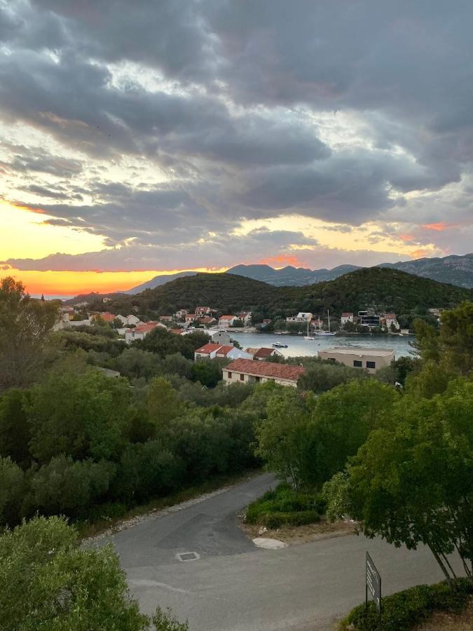 Apartmani Luka Zrnovo Экстерьер фото