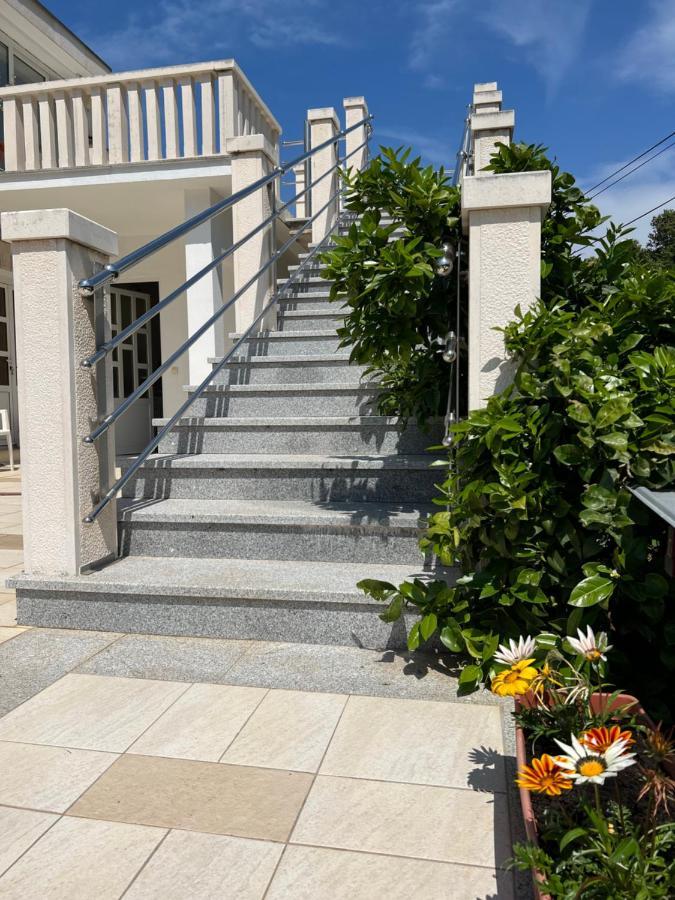 Apartmani Luka Zrnovo Экстерьер фото